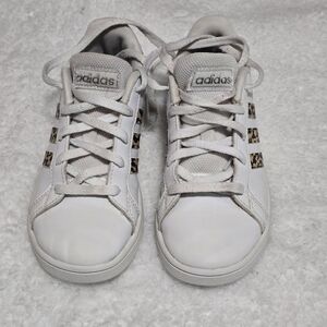 Adidas Child's Grand Court in White with Cheetah Print FZ3510 Size 12.5